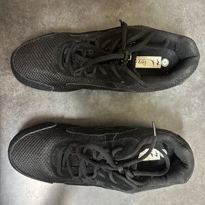 Very Fine Split-Toed Dance Shoes, black, Women's size 9 (9.5)